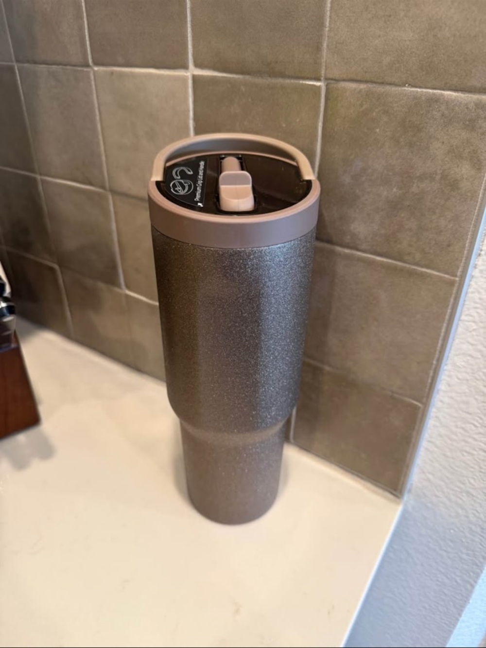 NWT limited edition 32 oz hydrojug sport